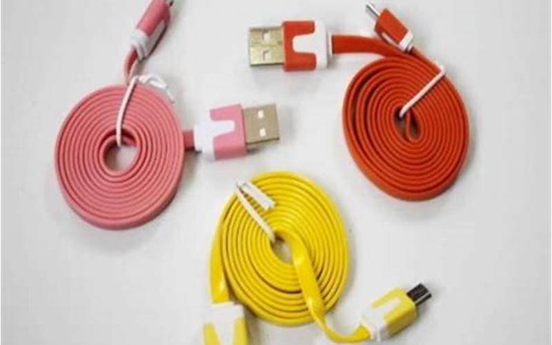 Menggunakan Kabel Charging Yang Berkualitas